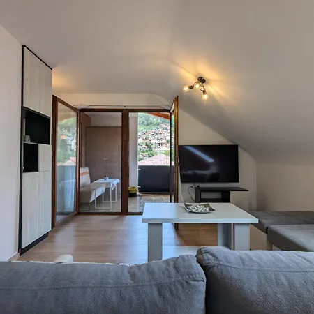 Viewpoint Old Town With Panoramic Views, Free Parking And Balcony